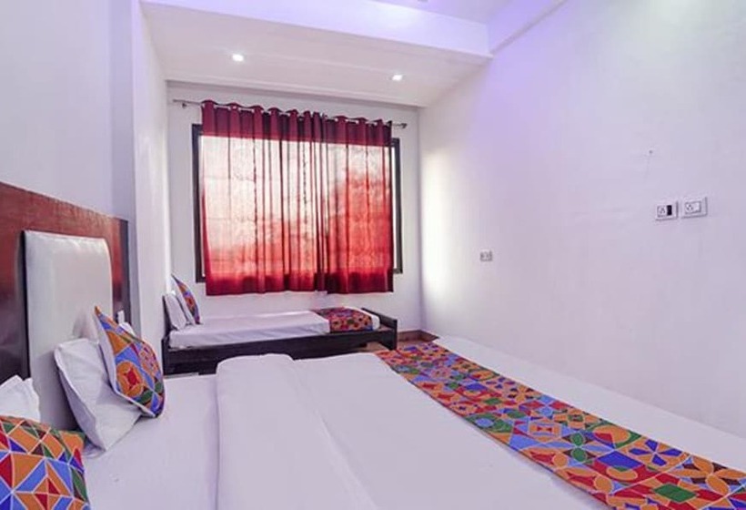 Отель Fabexpress Taj Prince