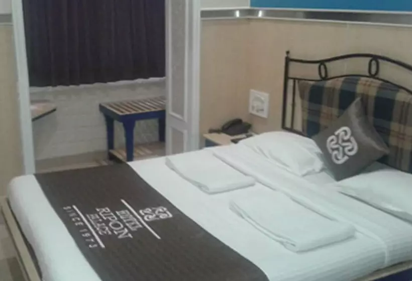 בית מלון כפרי Ripon Palace