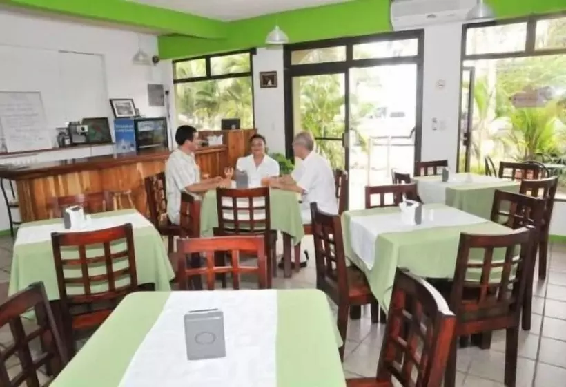 酒店 Santa Ana Liberia Airport