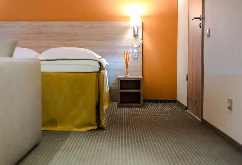 בית מלון כפרי Skyexpo