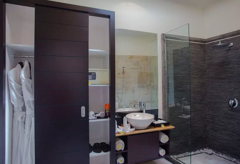 Kayu Suar Bali Luxury Villas And Spa