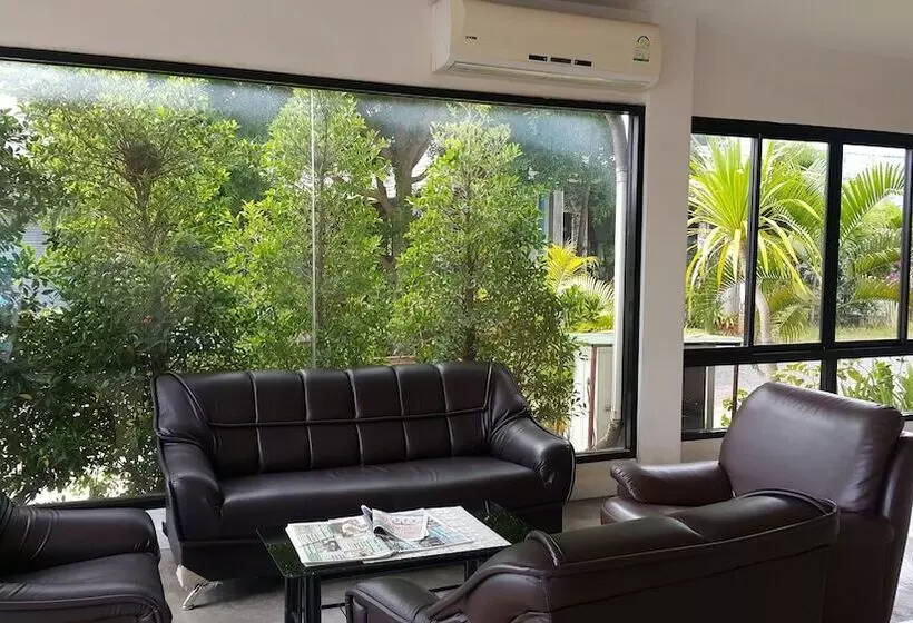 The Living Hotel At Surat Thani