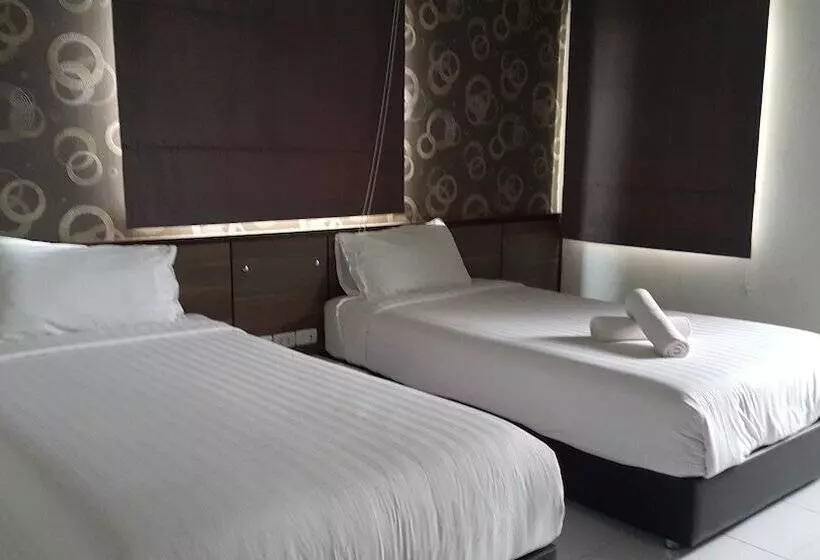 The Living Hotel At Surat Thani