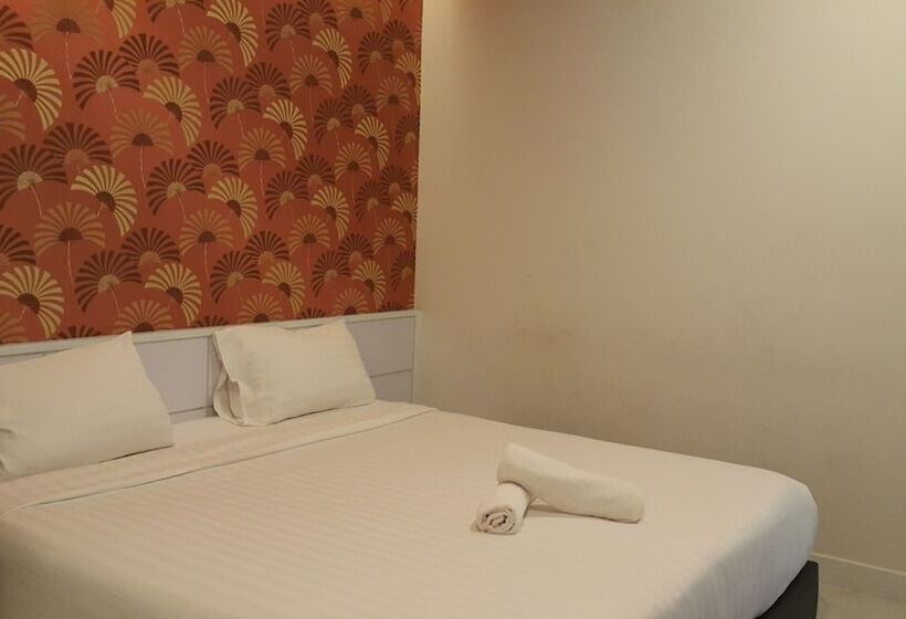 The Living Hotel At Surat Thani