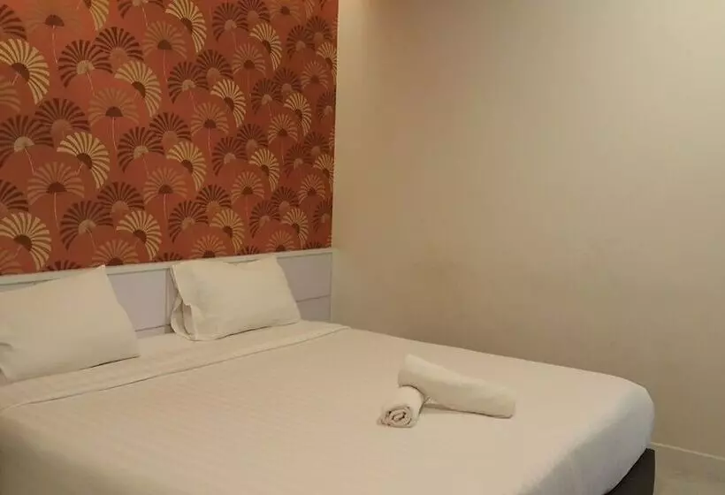 The Living Hotel At Surat Thani