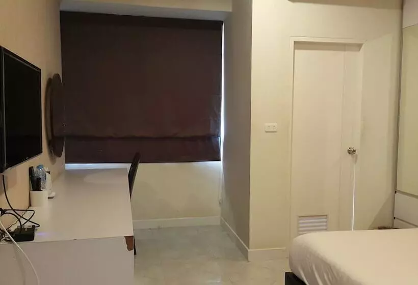 The Living Hotel At Surat Thani