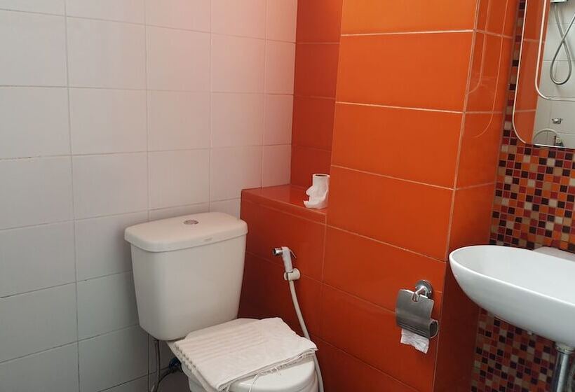 The Living Hotel At Surat Thani