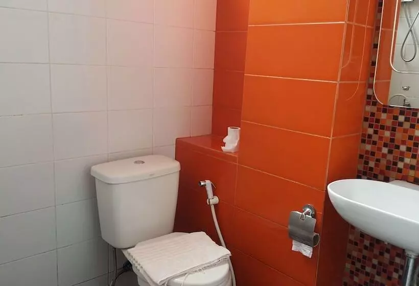 The Living Hotel At Surat Thani