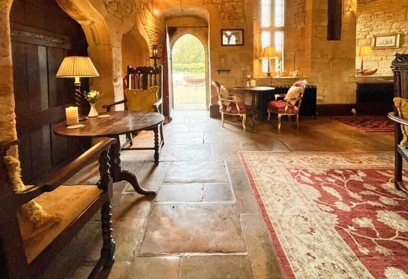 مبيت وإفطار Abbots Grange Manor House