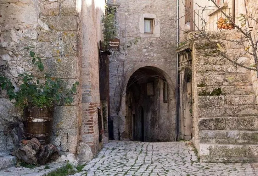 ベッドアンドブレックファースト La Bifora E Le Lune Vico Sotto Gli Archi 5