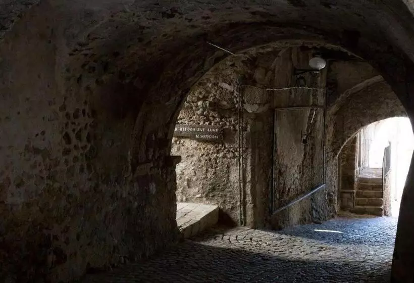 ベッドアンドブレックファースト La Bifora E Le Lune Vico Sotto Gli Archi 5