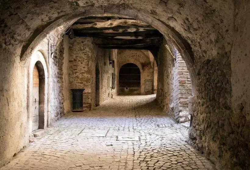 ベッドアンドブレックファースト La Bifora E Le Lune Vico Sotto Gli Archi 5