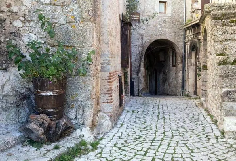 ベッドアンドブレックファースト La Bifora E Le Lune Vico Sotto Gli Archi 5