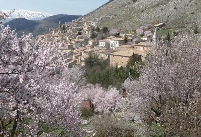 ベッドアンドブレックファースト La Bifora E Le Lune Vico Sotto Gli Archi 5