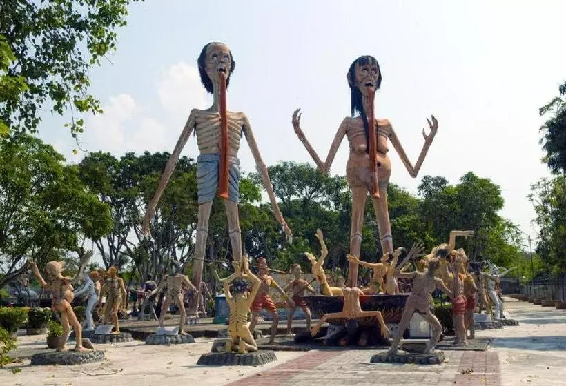 هتل Bangsaen Villa