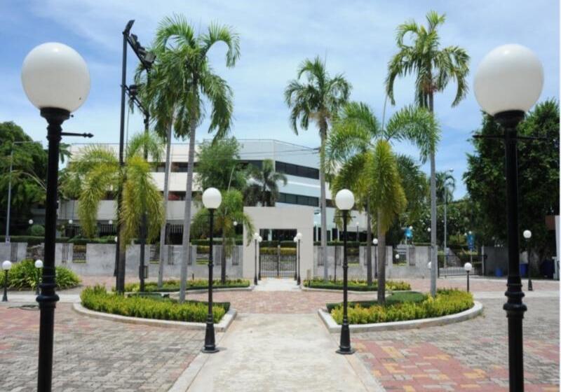 酒店 Bangsaen Villa