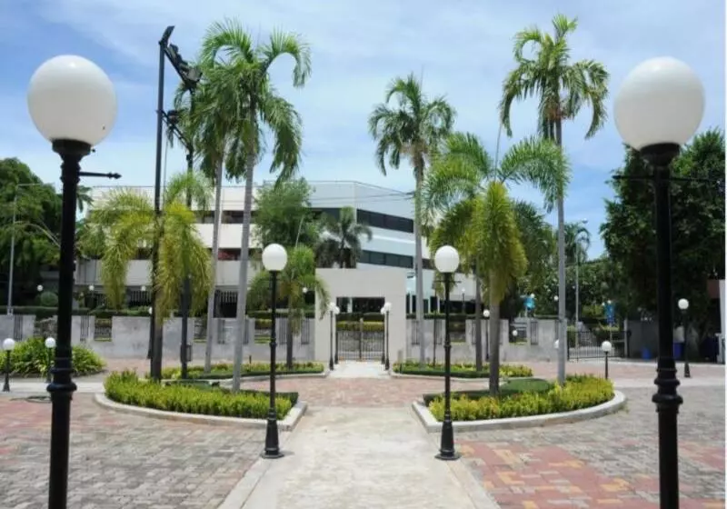 هتل Bangsaen Villa