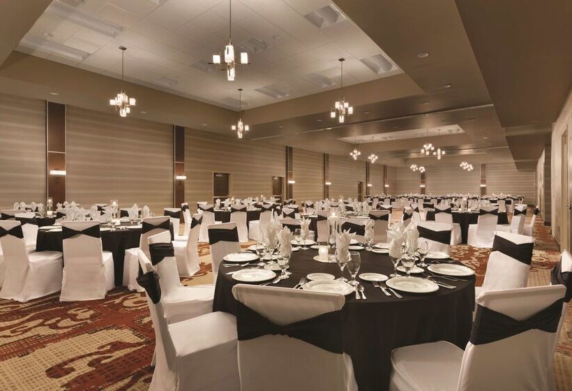 فندق Embassy Suites By Hilton Akroncanton Airport