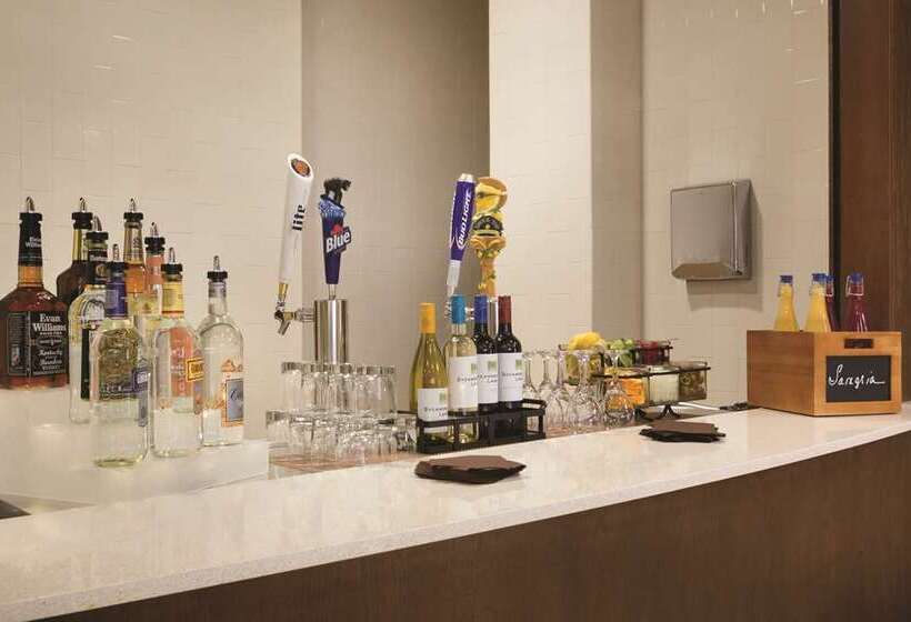 فندق Embassy Suites By Hilton Akroncanton Airport