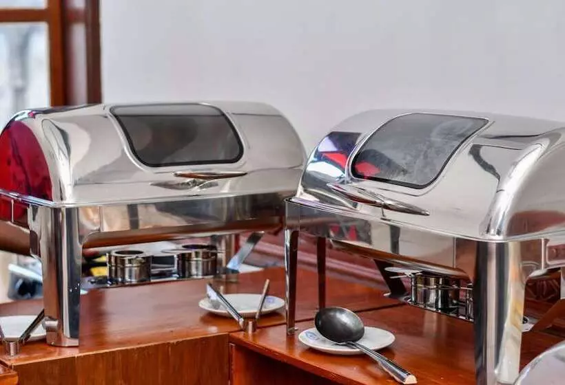 هتل Forodhani Park