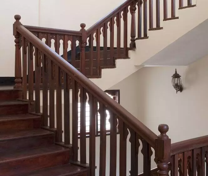 هتل Forodhani Park