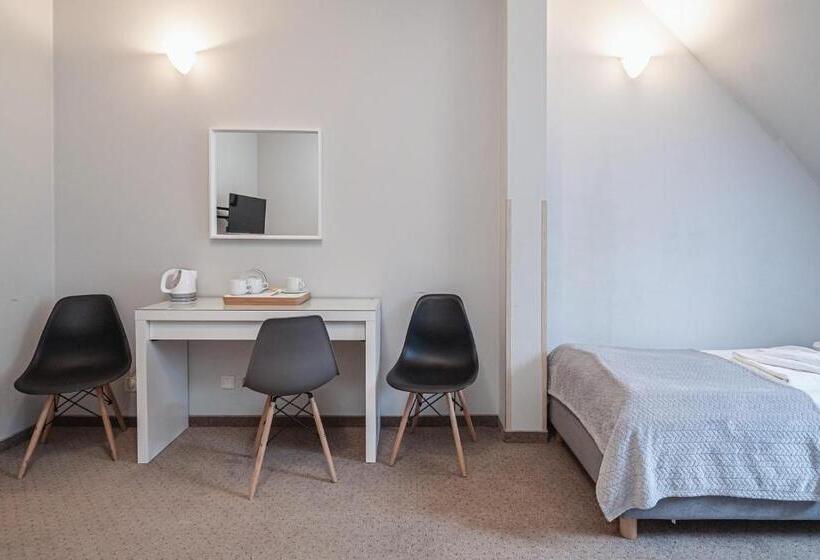 酒店 Gronie Ski & Bike