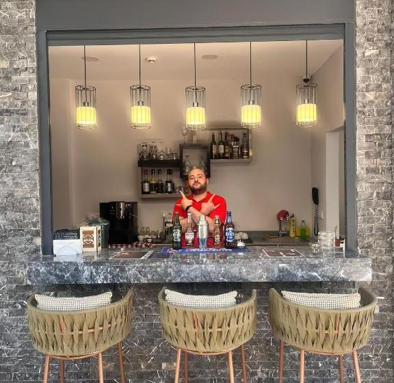 Отель Gurses Life