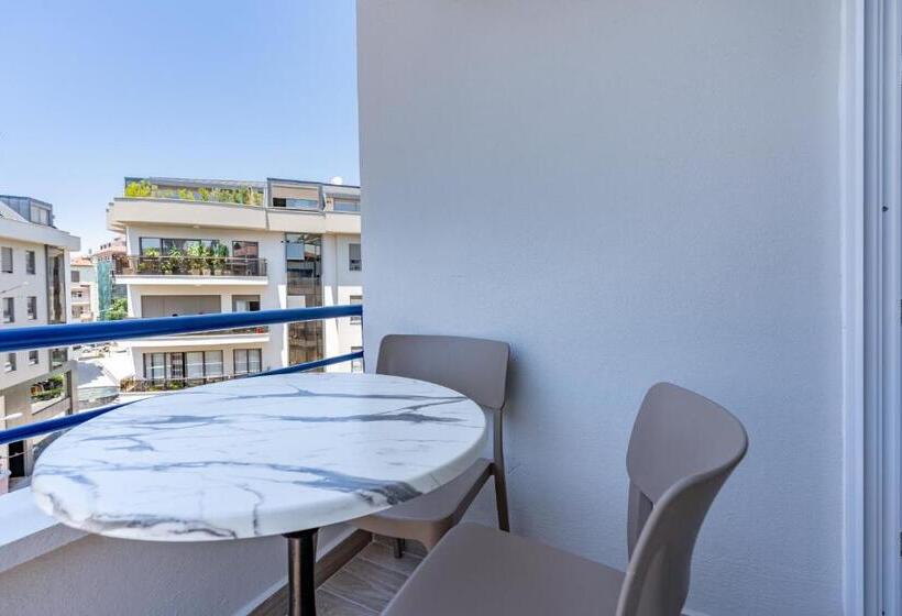 Отель Gurses Life