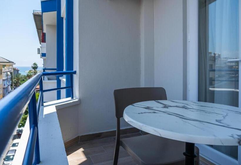 Отель Gurses Life