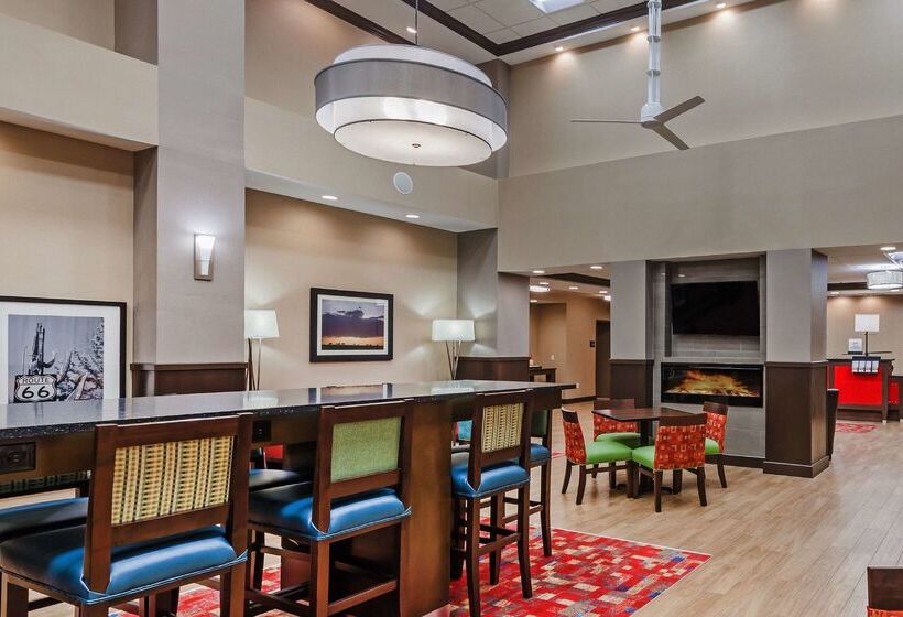 בית מלון כפרי Hampton Inn & Suites Claremore