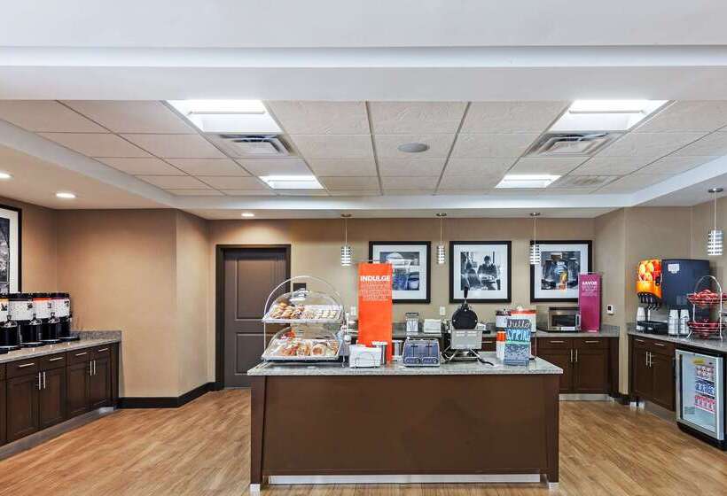 בית מלון כפרי Hampton Inn & Suites Claremore