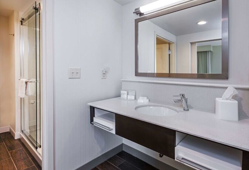 בית מלון כפרי Hampton Inn & Suites Claremore