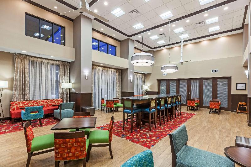 בית מלון כפרי Hampton Inn & Suites Claremore