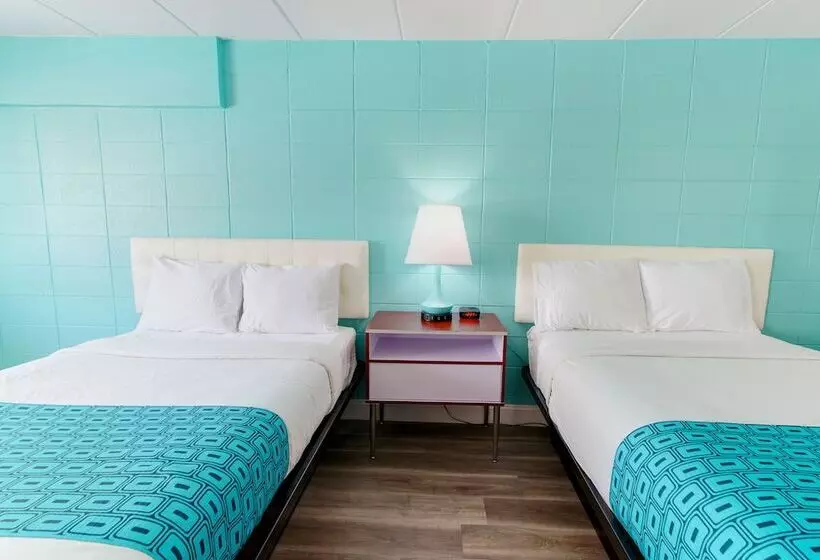 בית מלון כפרי Howard Johnson By Wyndham Virginia Beach At The Beach