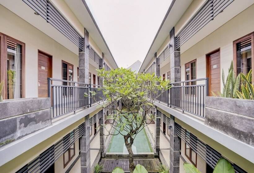 בית מלון כפרי Collection O 3885 Kara Residence