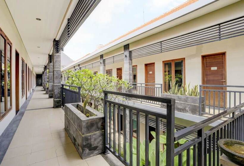 בית מלון כפרי Collection O 3885 Kara Residence