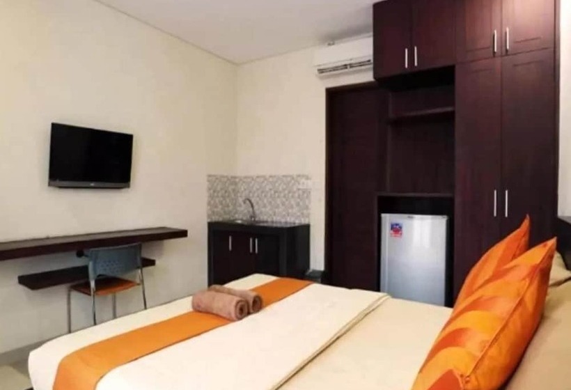 בית מלון כפרי Collection O 3885 Kara Residence