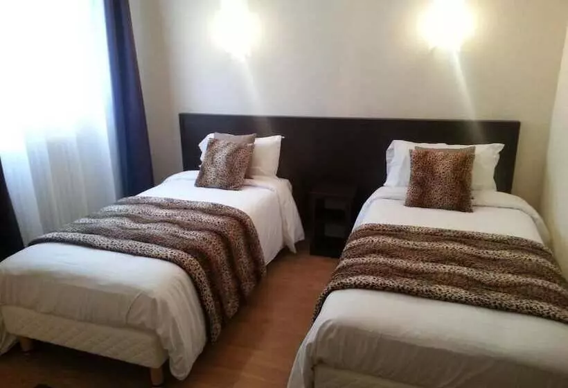 Hotel Le Chapeau Rouge