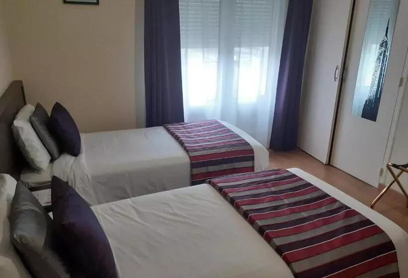 Hotel Le Chapeau Rouge