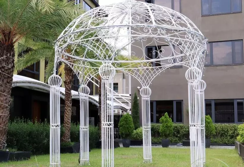 Hotelli Look Royal Resort