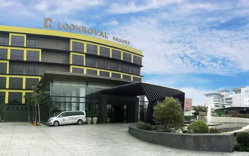 Hotelli Look Royal Resort