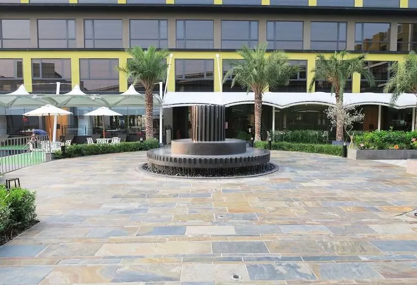 Hotelli Look Royal Resort