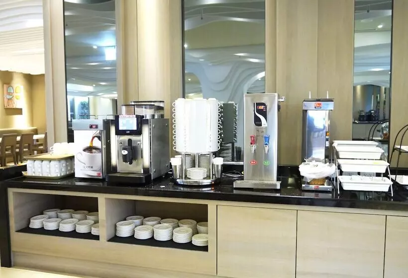 Hotelli Look Royal Resort