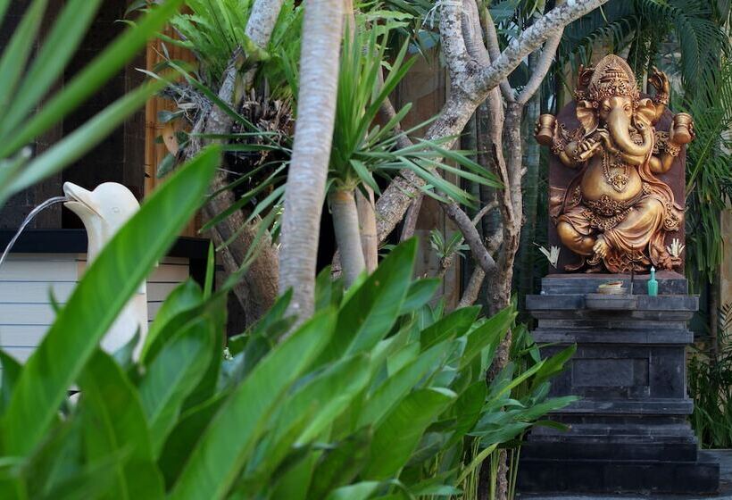 Отель Lotus Tirta Seminyak