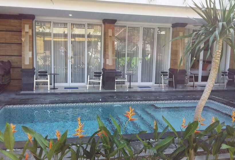 Отель Lotus Tirta Seminyak