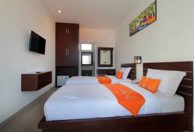 Отель Lotus Tirta Seminyak