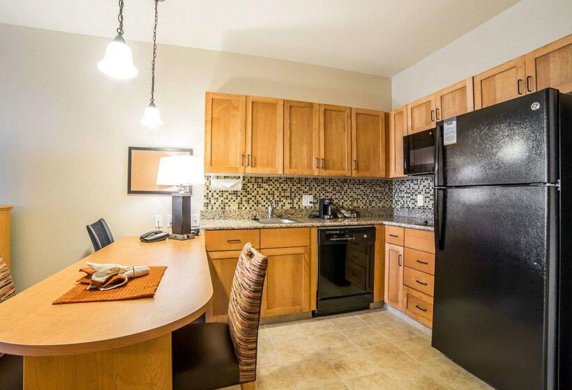 Отель Mainstay Suites Sidney  Medical Center