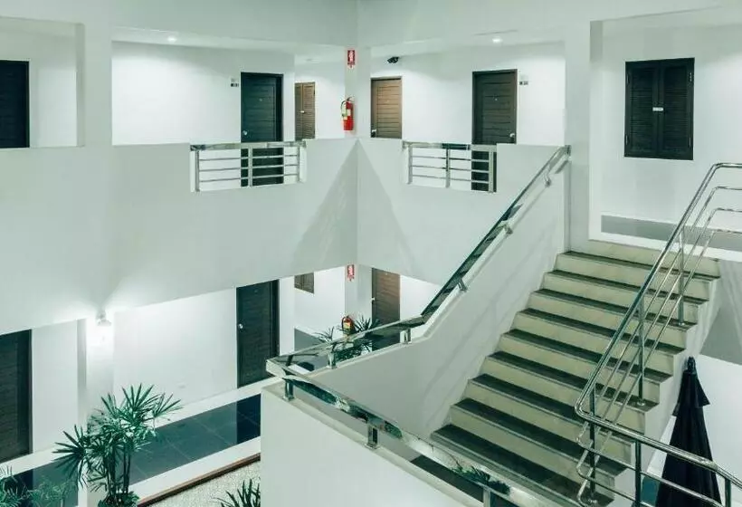 هتل Maison De Cheer