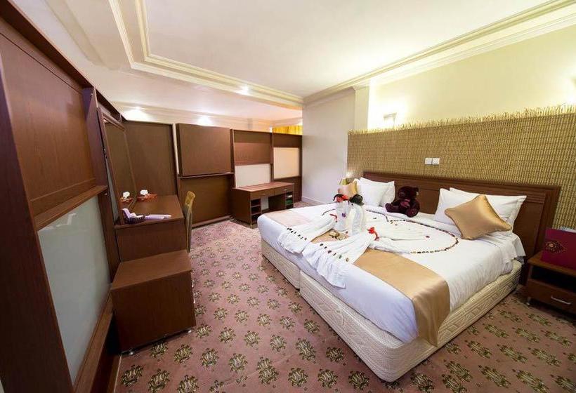 هتل Piroozi Isfahan