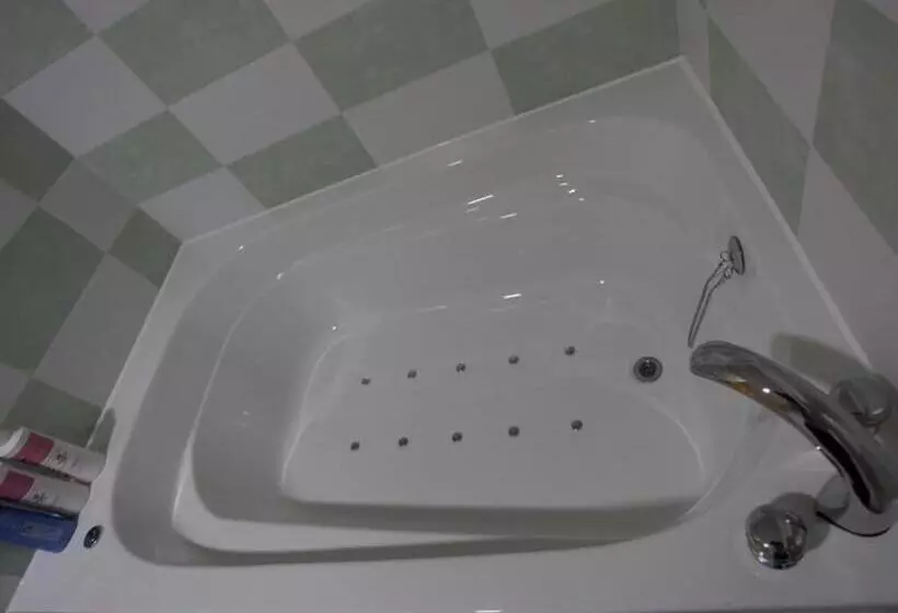 Hotel Shampoo